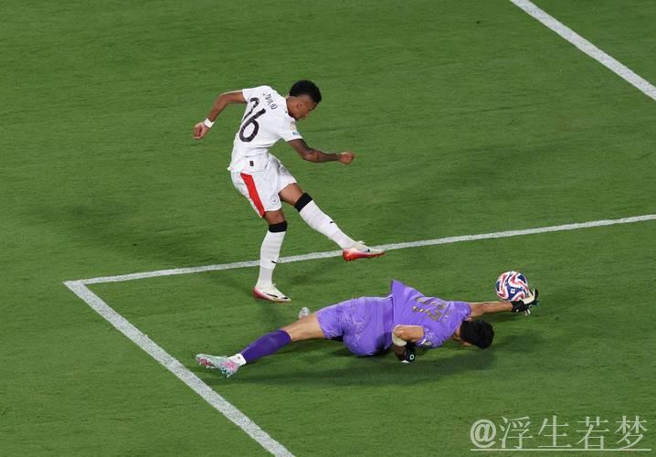 布努神级发挥！10次扑救力挽狂澜，曼城加时赛30脚射门狂进3球